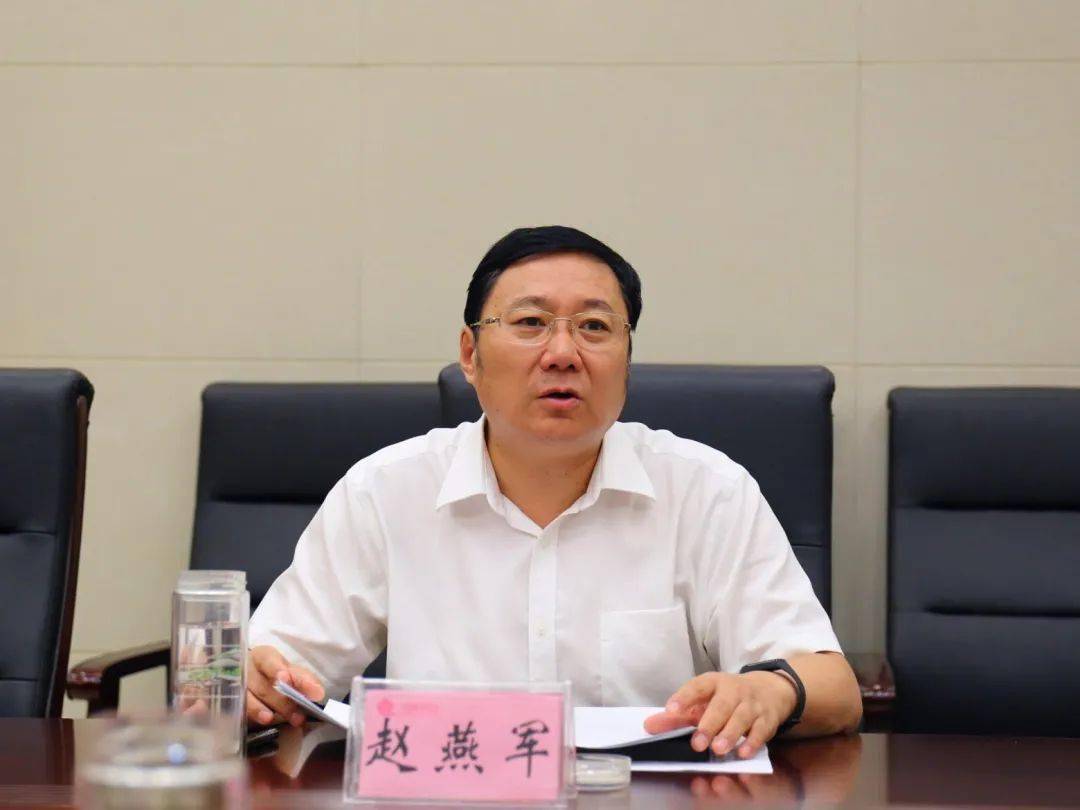 市人大常委会视察全市佛桃培优与发展情况