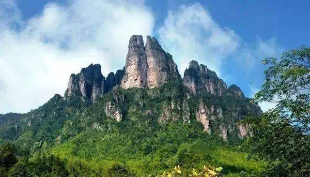 廣西小張家界——平南北帝山!懸崖峭壁,玻璃棧道.驚險又刺激!_旅遊區