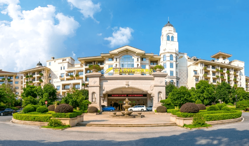 韶关凤凰酒店是碧桂园在韶关地区首家五星级标准酒店,拥有先进完善的