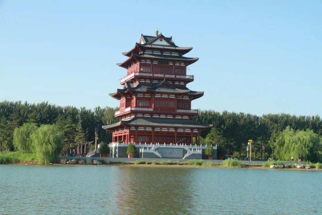 衡水1湖里来了大型画舫船!_阜城