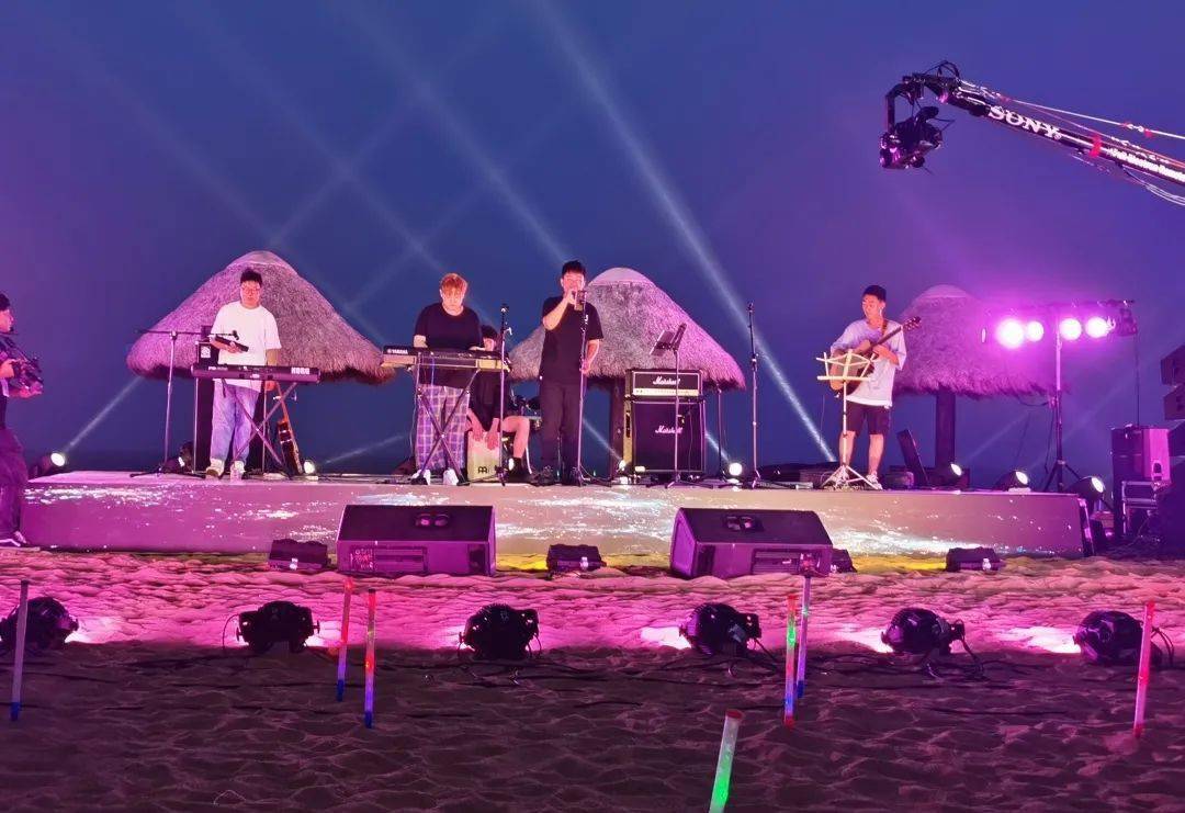 具有传奇色彩的beyond乐队成立的日子,梦想乐团抱着对音乐的炽热情感