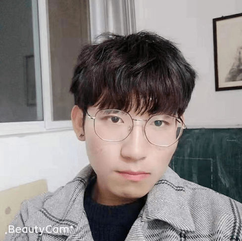 我是刘良,毕业于邢台市第七中学,现在我是河北科技大学的一名学生,我