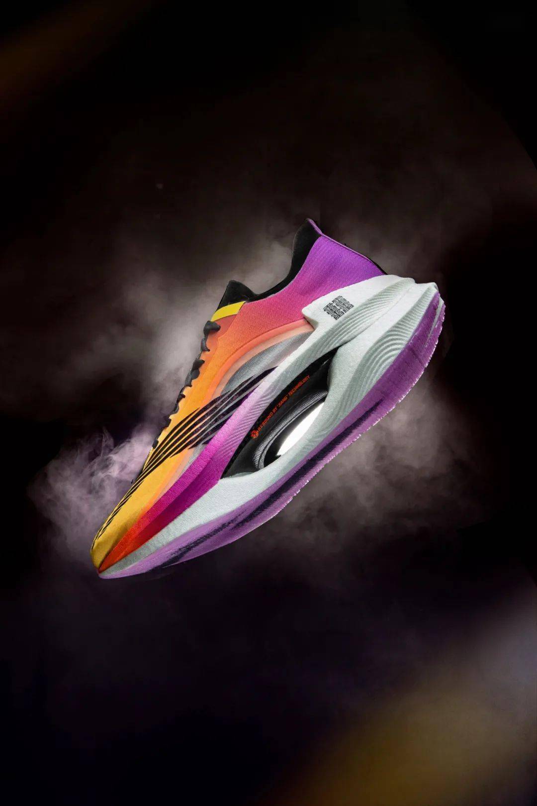 你们是不是还在纠结李宁「绝影」 1699 的售价?