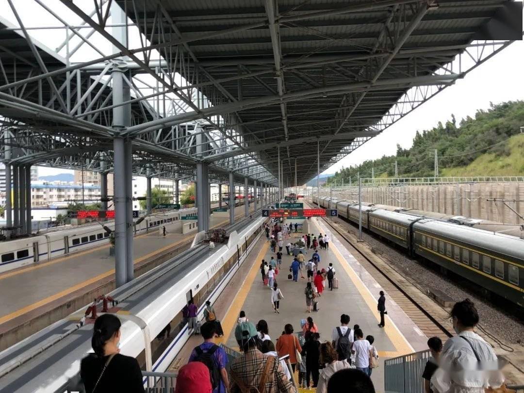 云南大理火车站图片图片
