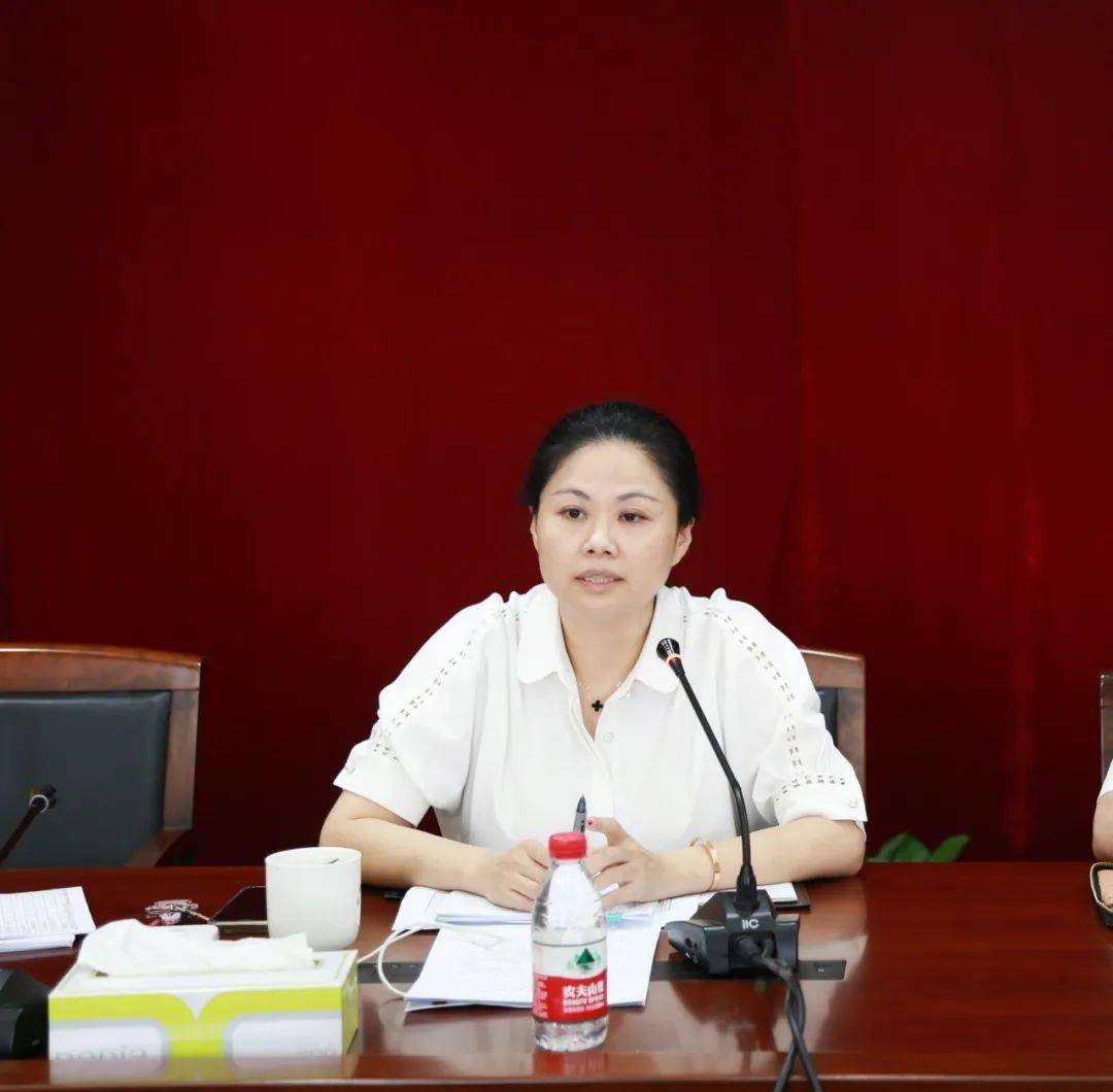 新桥镇召开8月份经济运行分析会