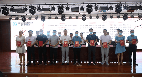 他们的故事直抵心灵感染性疾病科主任杨大良,骨科医师杨红旗,心血管