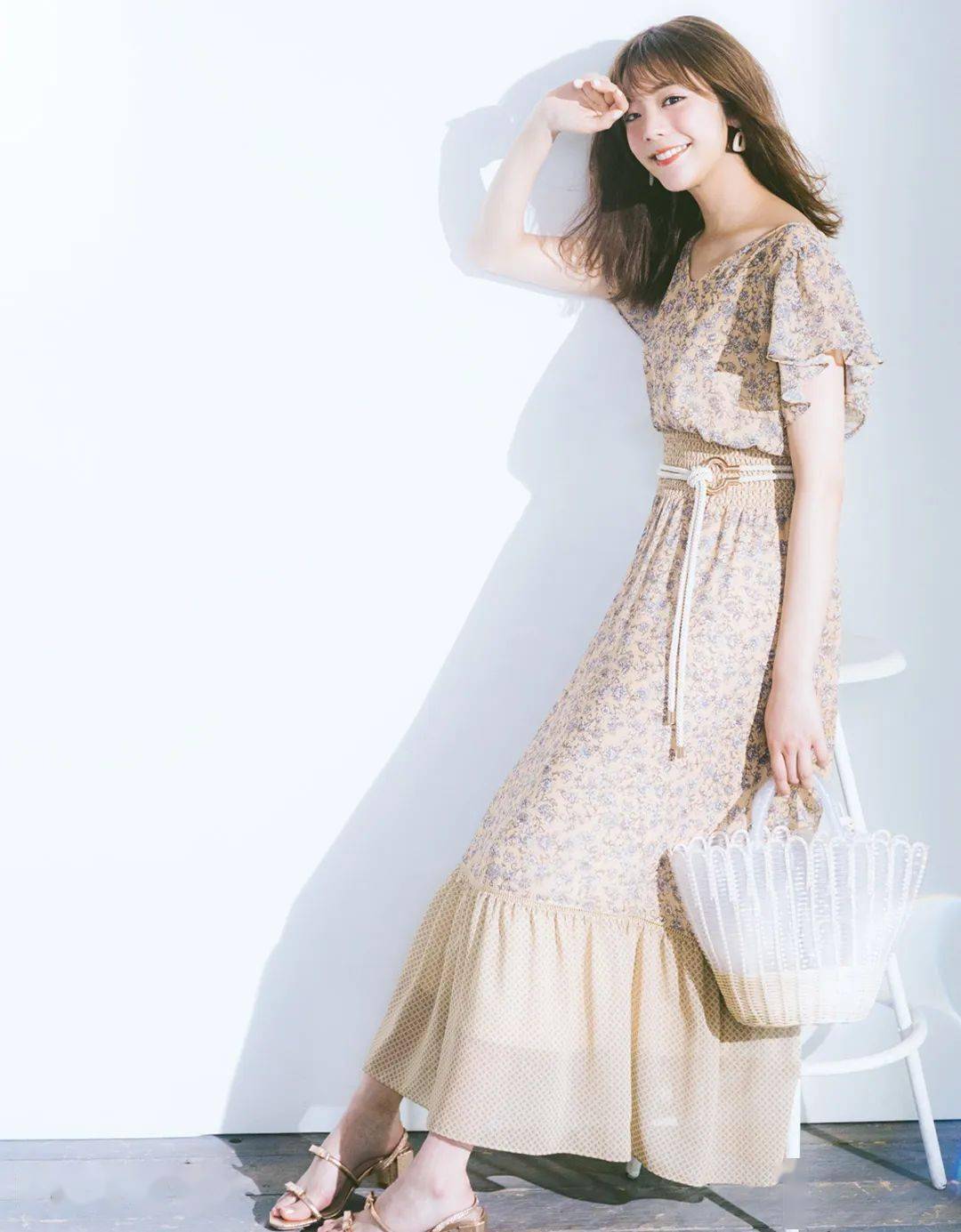 日系夏装穿搭推荐,活泼,甜美,帅气…你喜欢哪种风格?_hold