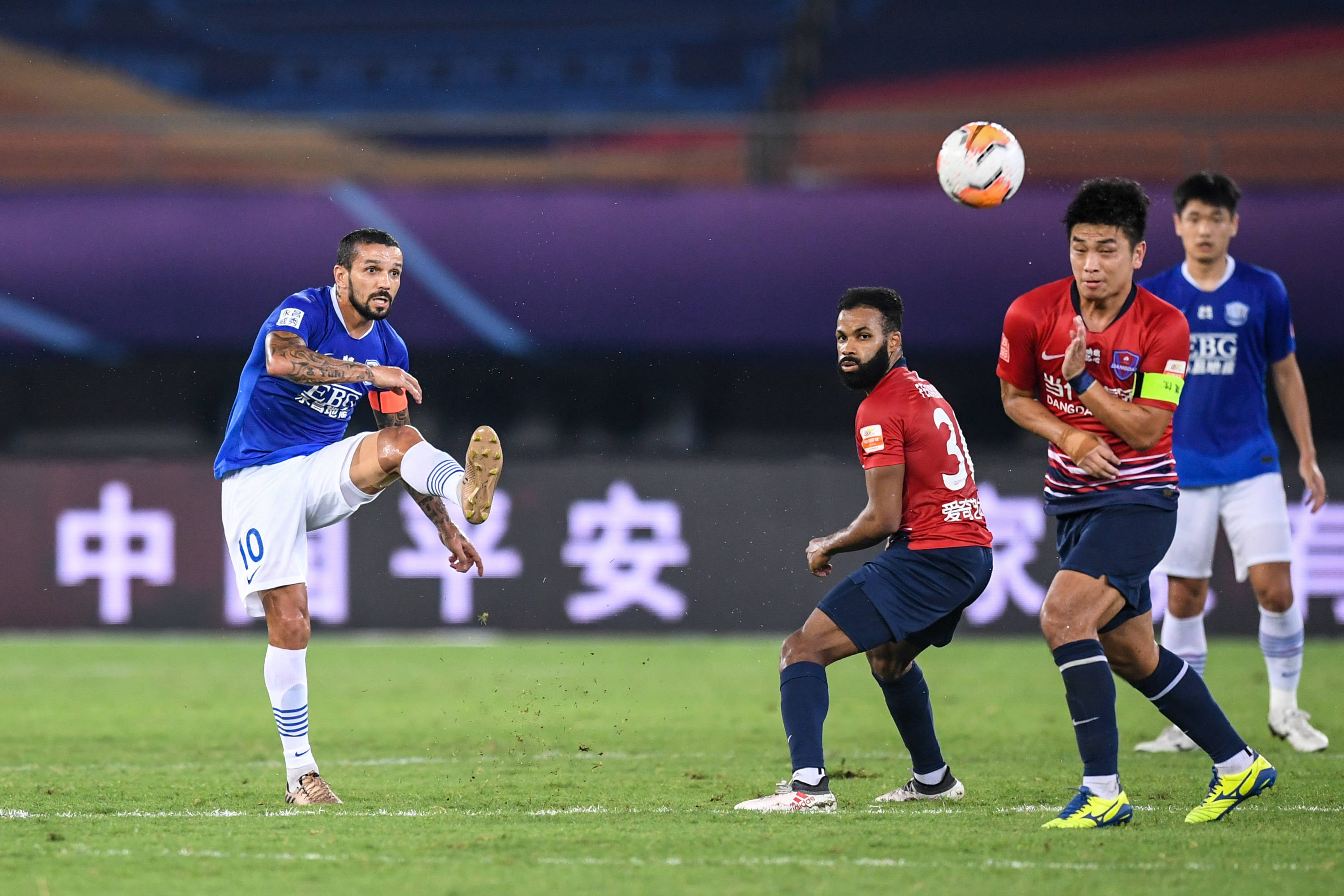 足球中超石家庄永昌不敌重庆当代