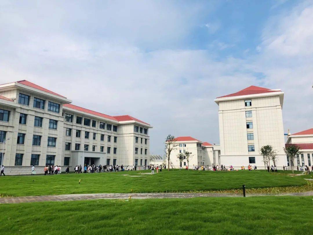 安阳新一中学高清大图!