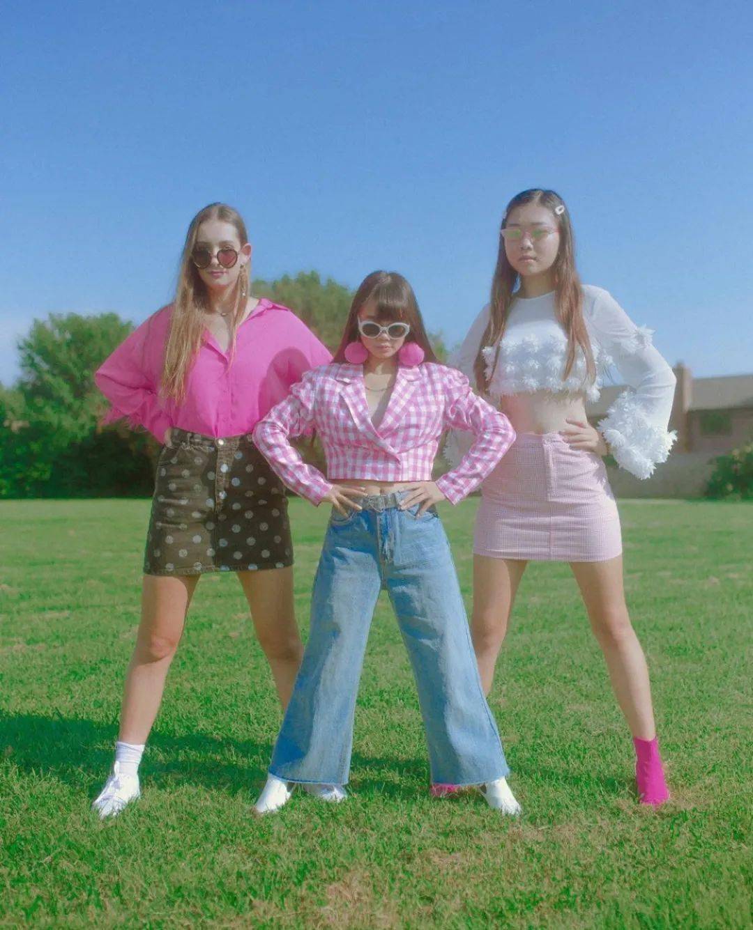 朋友圈合照最好看的女人一定很有心机