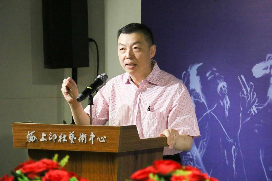 开幕式由上海中医药大学附属曙光医院副院长仇菲主持,上海市卫健委副