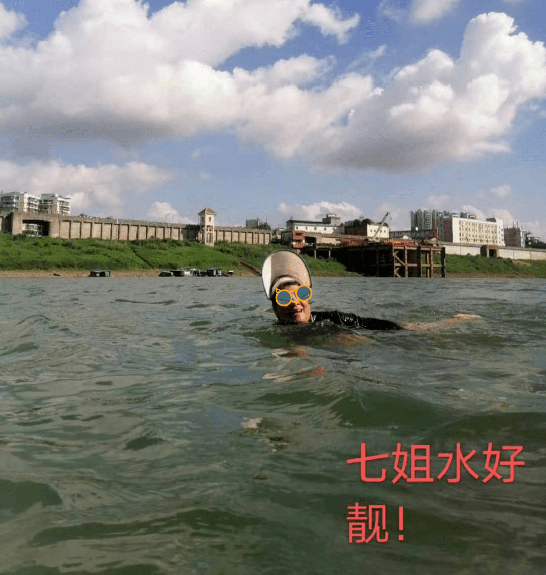 今天七夕节梧州桂江人山人海现场多图你去泡七姐水了吗