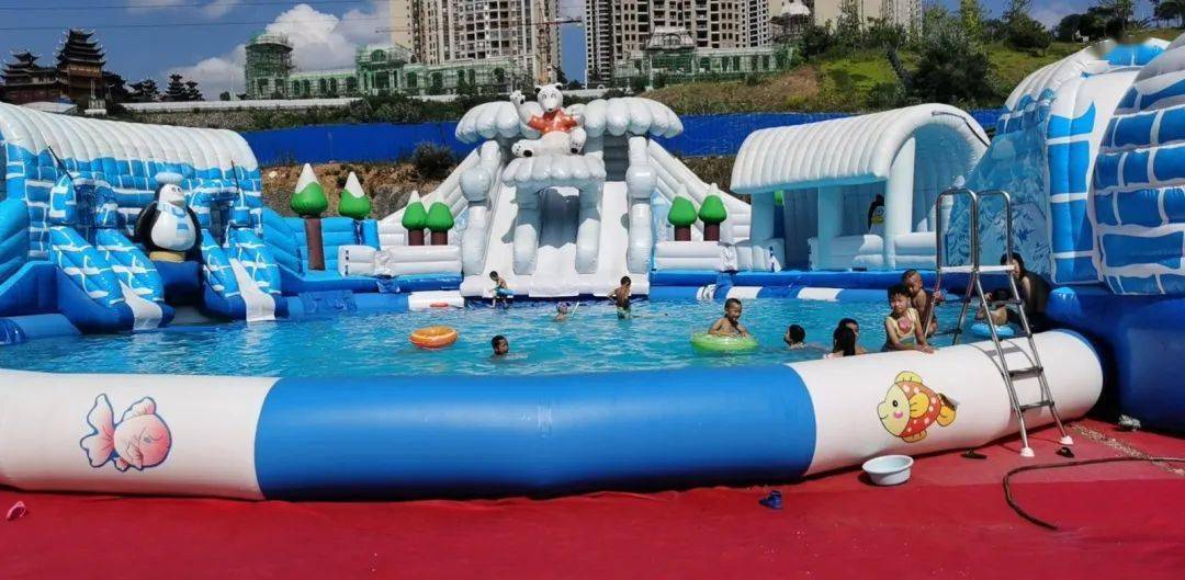奔走相告凯里市民在市区就可以体验大型水上乐园避暑烧烤