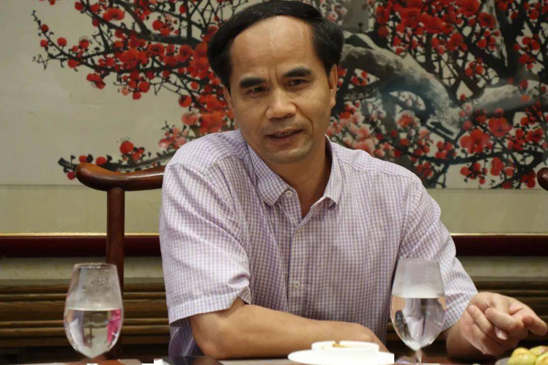 商会动态湛江市遂溪商会召开副会长以上领导专题会议