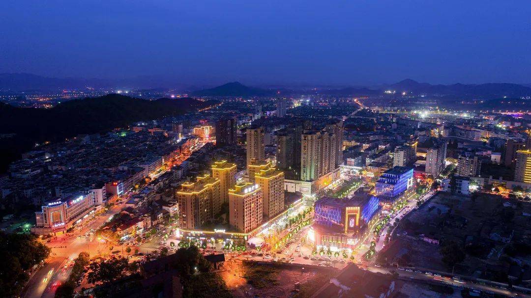 是我们的标签潮流 时尚 活力 健康坐拥武义商圈中心为武义县城注入了