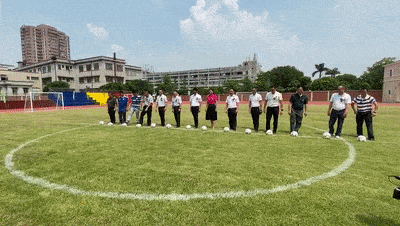 大变身足球场环形跑道桂江二小变得这么美