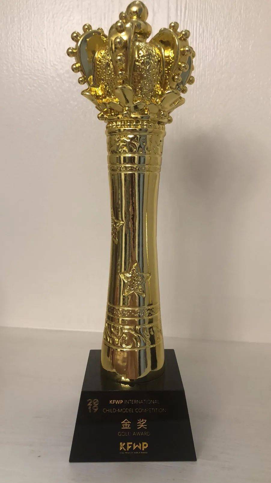 奖杯证书~除了平面和走秀之外天天还有个人的爱好平时喜欢跳跳街舞