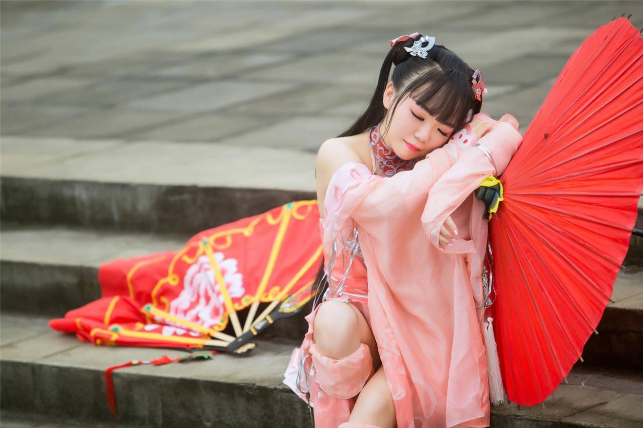 角色名:七秀萝莉 cn:影雪西子湖畔西子情,楼外楼中雨霖铃.