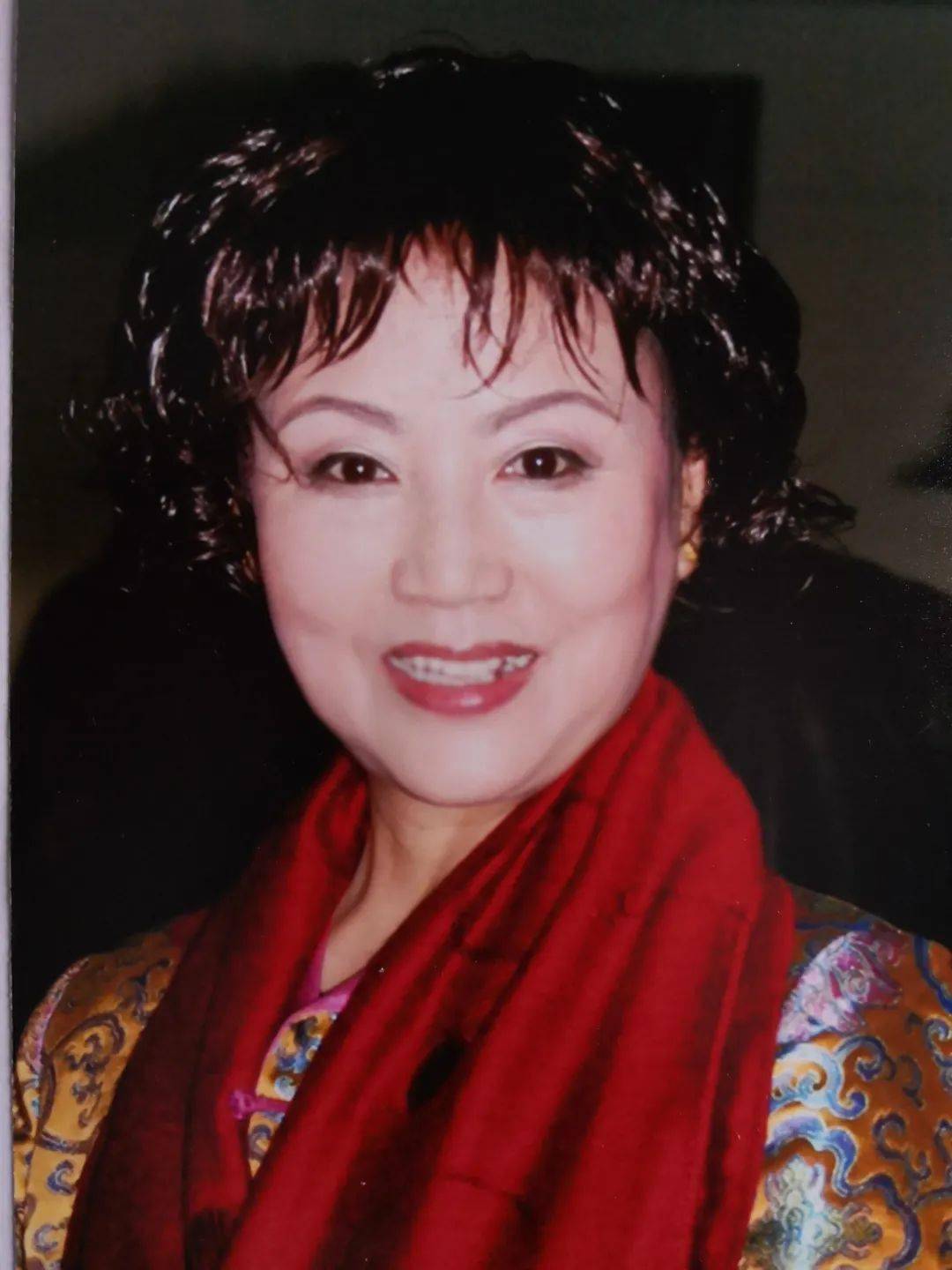 老一辈艺术家马桂英,杨荣荣宝刀不老,倾情献唱.