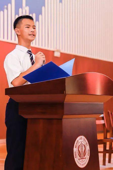 扬帆起航筑梦前行柳州铁一中学初中部柳州崇远中学2020年秋季开学典礼