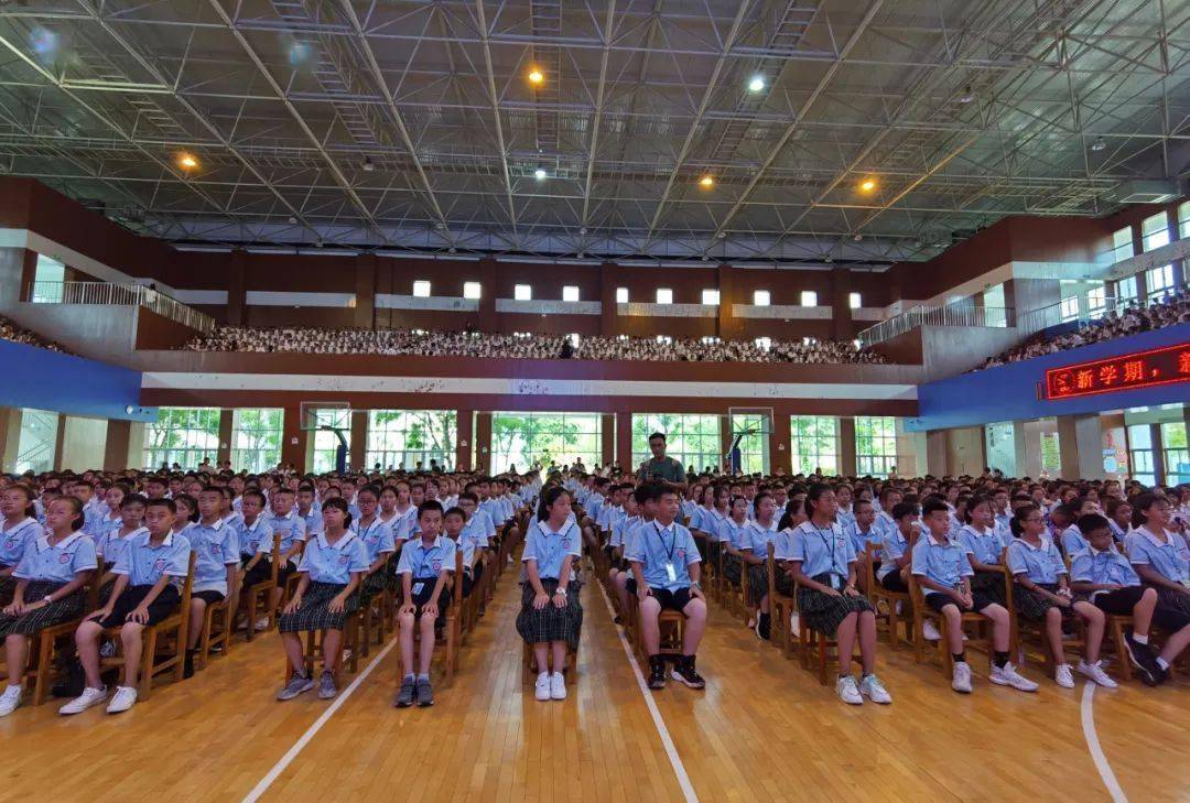 扬帆起航,筑梦前行—柳州铁一中学初中部,柳州崇远中学2020年秋季