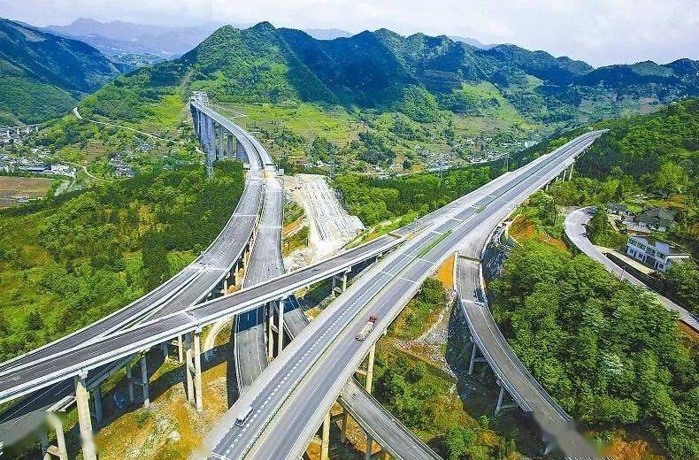 四川计划到2025年建成55条出川大通道