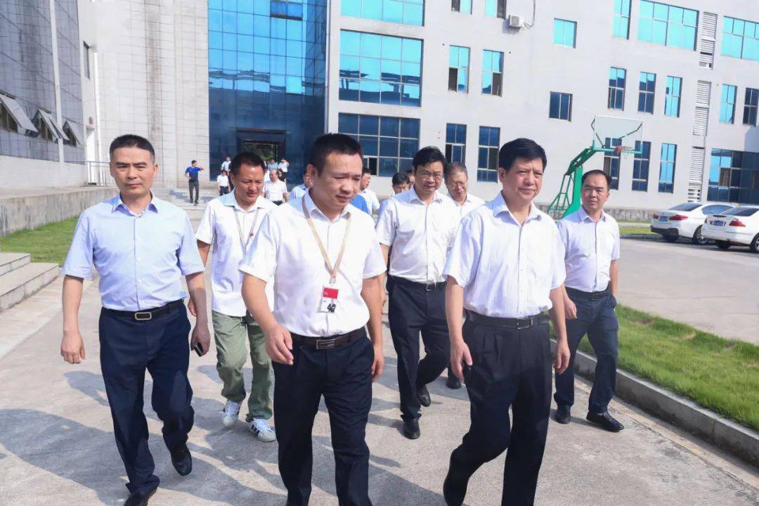 扶贫,农民就业及产业融合等体系建设与发展状况; 浏阳市市委副书记