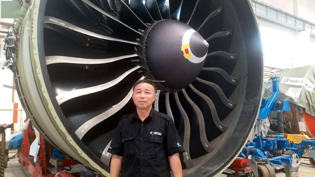 季度之星在岗一日尽责每时