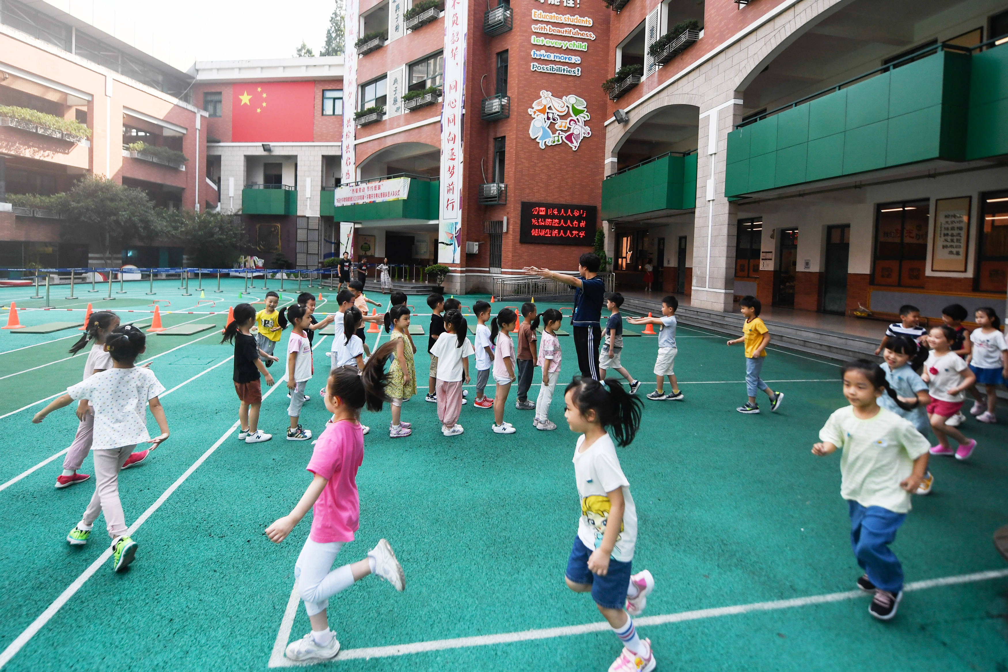 教案体育模板小学_小学体育课教案表格式_小学一年级体育教案 表格式 .