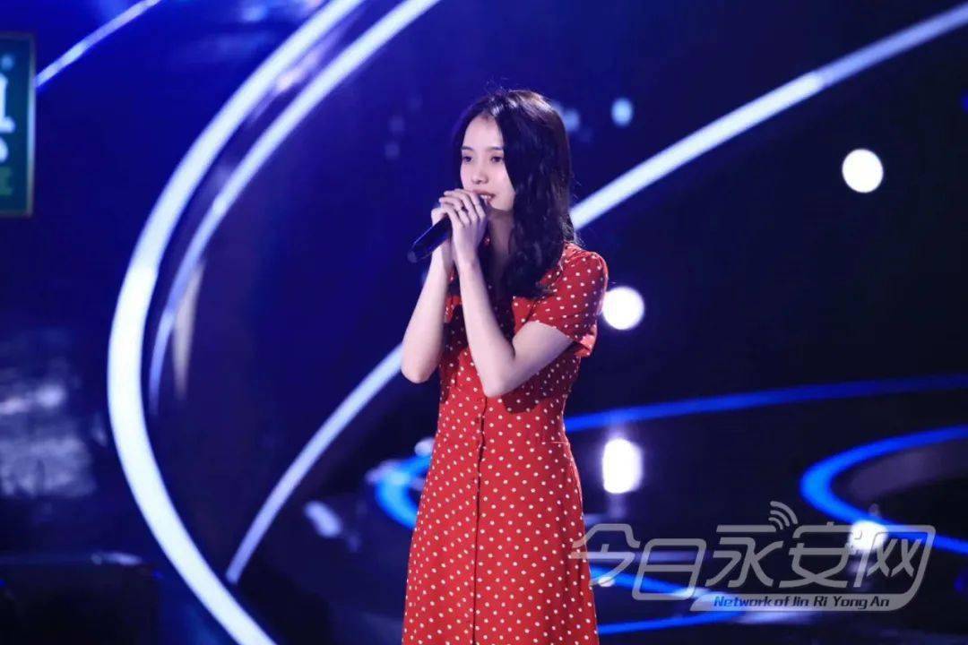 多位导师爆灯转身!_傅欣瑶