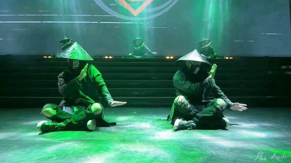 忍者舞团kinjaz在火影忍者等背景下极致齐舞编舞表演简直帅炸了