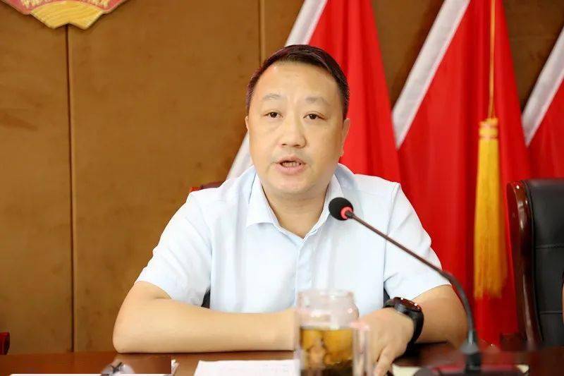 横峰县社情民意协商议事会议召开