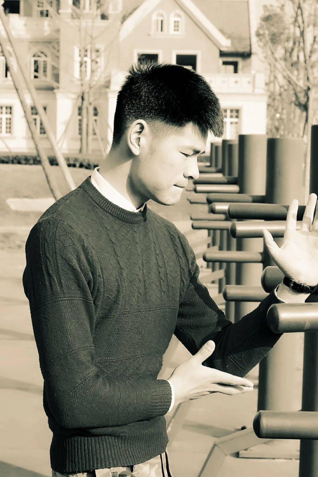 浙江长龙航空空少王鹏钦既然决定要旅行就别怕风雨兼程