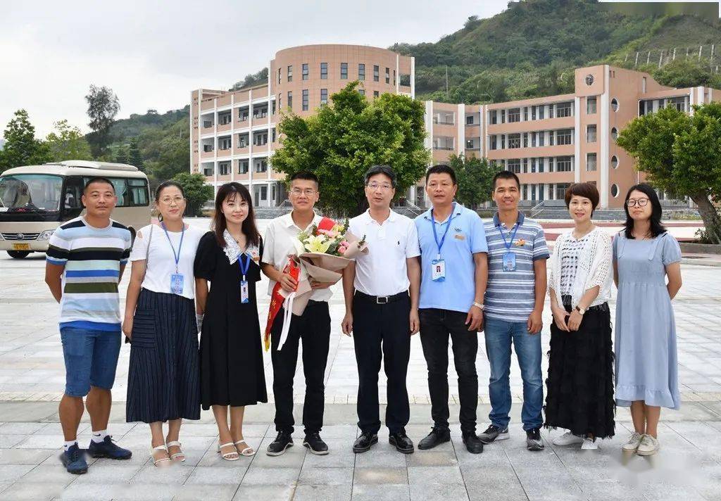 县领导走访慰问连江优秀教师代表