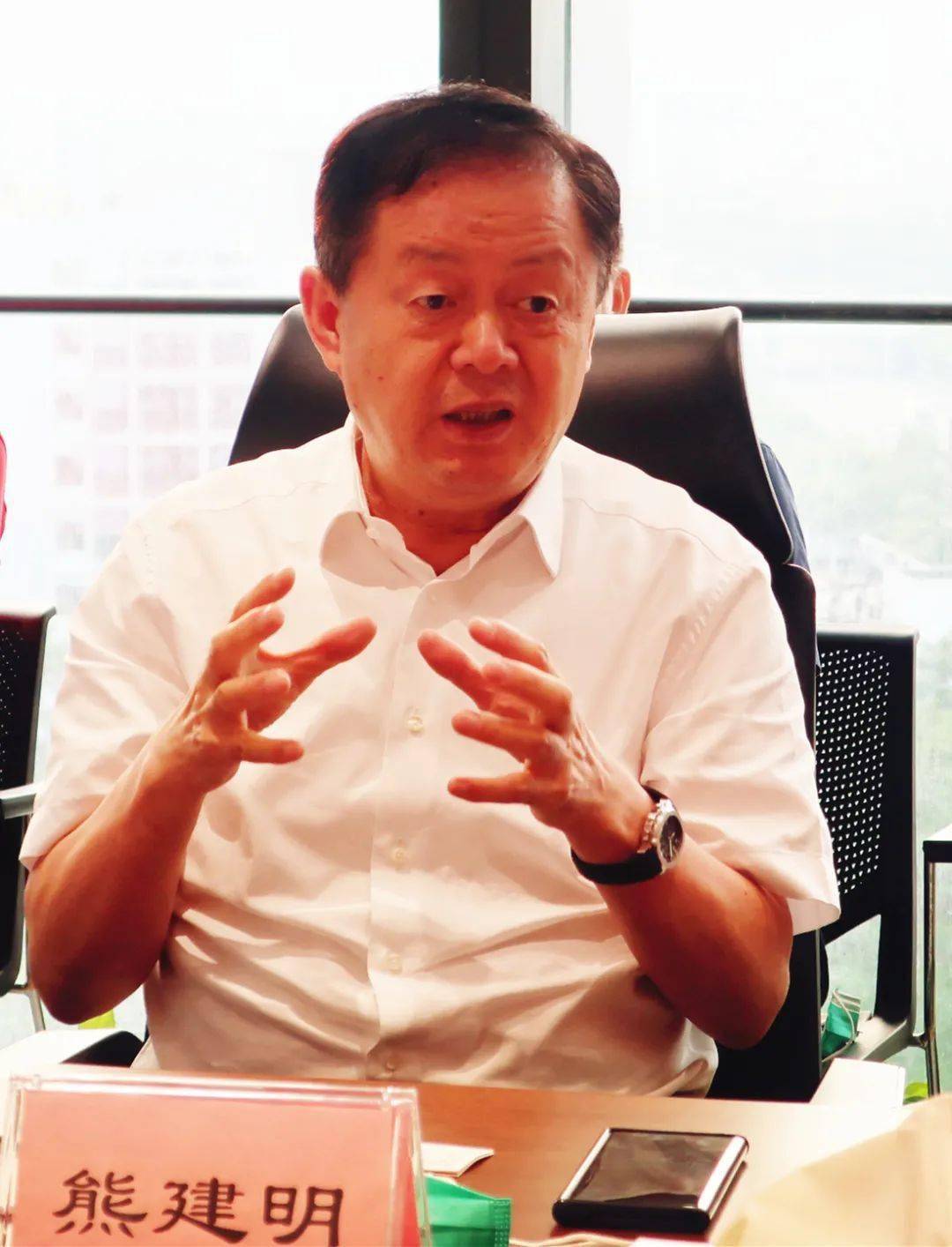 广东省江西商会61商会信息轮值会长罗杰华郑兵带队拜