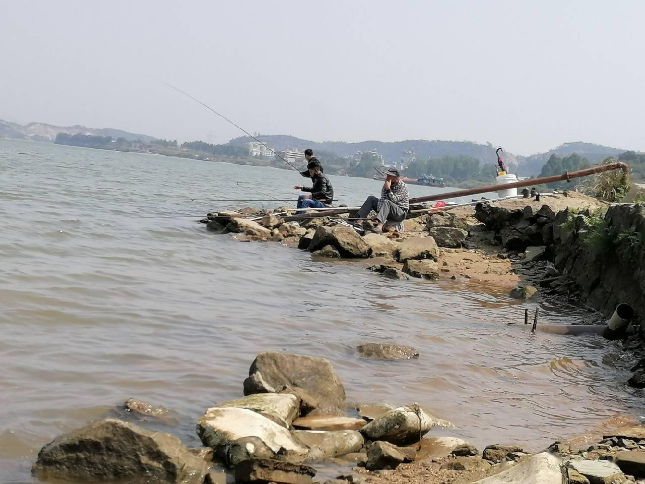 出钓东江,遇大红眼鱼,拉力超出你想象-搜狐大视野-搜狐新闻