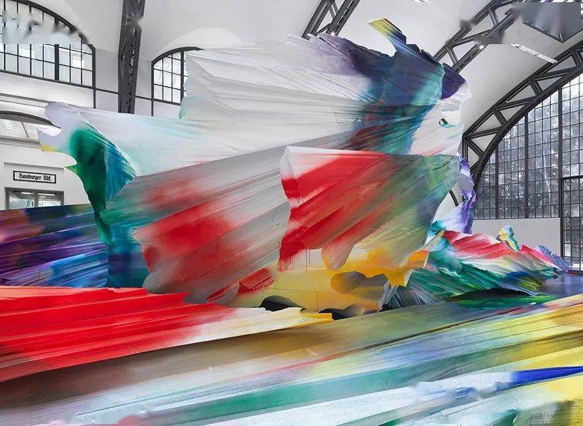 她只用一把喷枪来作画,看了才知道涂鸦与艺术品的区别_格罗斯