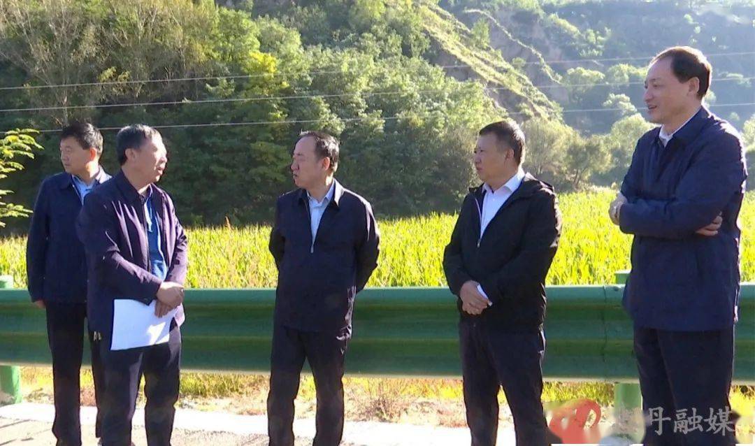 李建强调研全县生猪养殖产业发展情况