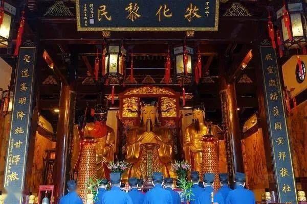 从五位历史名人说城隍