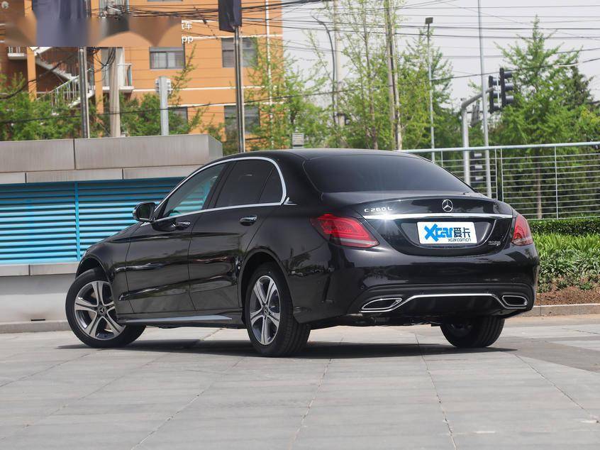 精彩内容回顾:新一代奔驰gle轿跑suv消息 9月11日上市