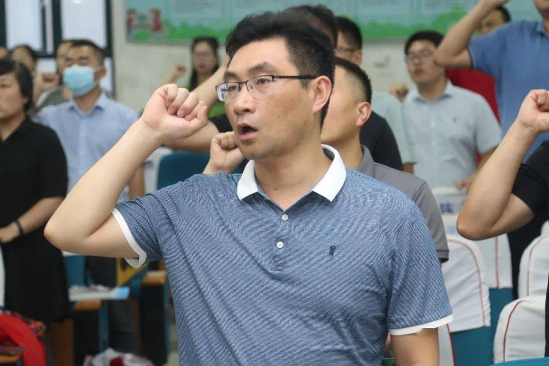 天一中学开展庆祝教师节系列活动