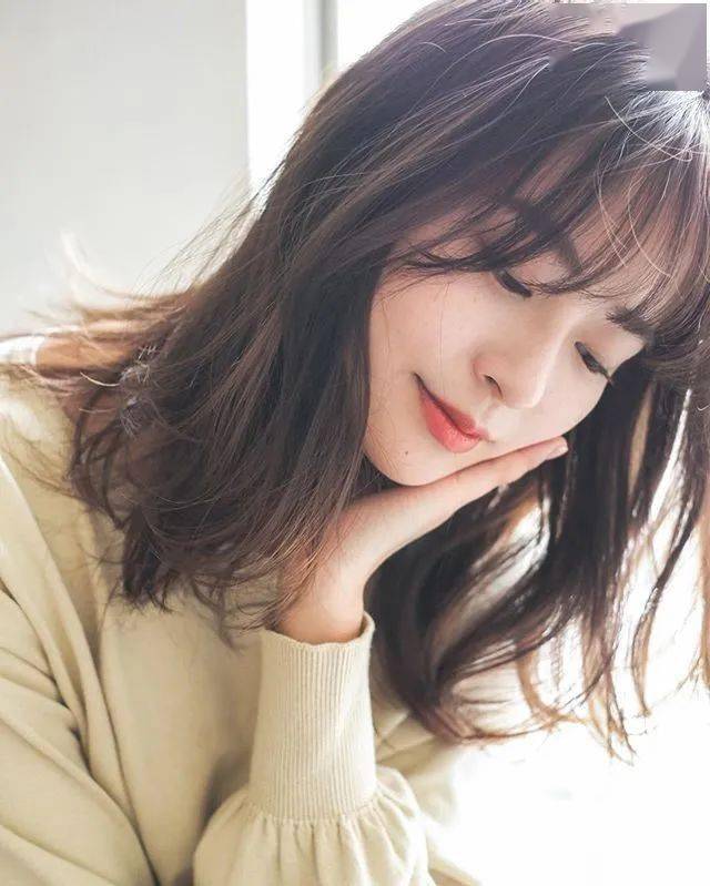 发型造型今年秋天最美不过中长发最撩汉的15款中长发造型
