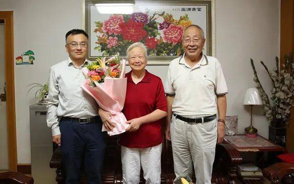 王姝清教授副校长罗军看望慰问外教israel ausin副校长罗军看望慰问