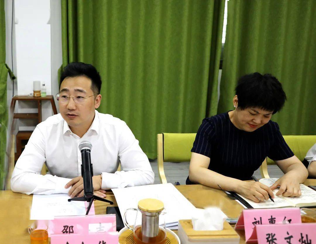 不忘初心立德树人新场镇举行庆祝教师节暨校园长书记座谈会