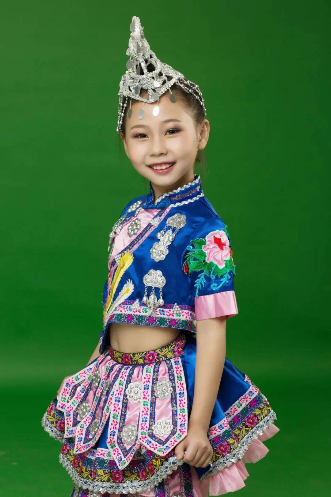 新歌速递 | 聆听流行童声原创小歌手田雨鑫最新单曲《画童年》_手机