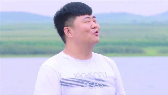 二龙湖导游郑胖一开口遭众人嘲笑痛定思痛后终于赢得众人认可