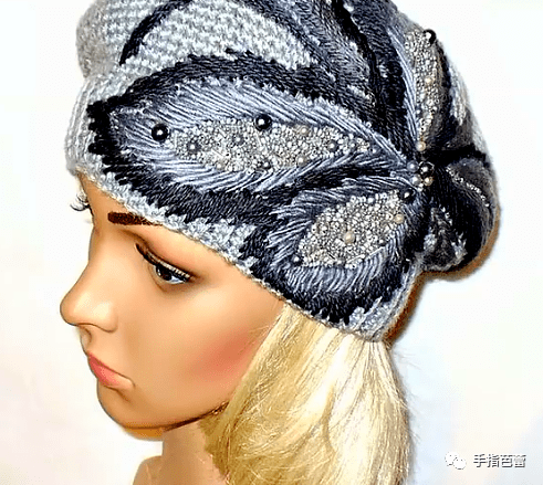 用爱尔兰花型钩织的秋冬帽下