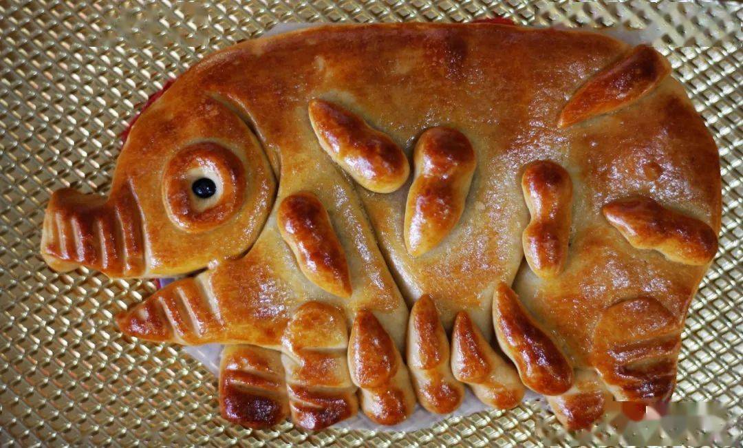 勒流饼厂有公仔饼得卖啦_猪仔饼