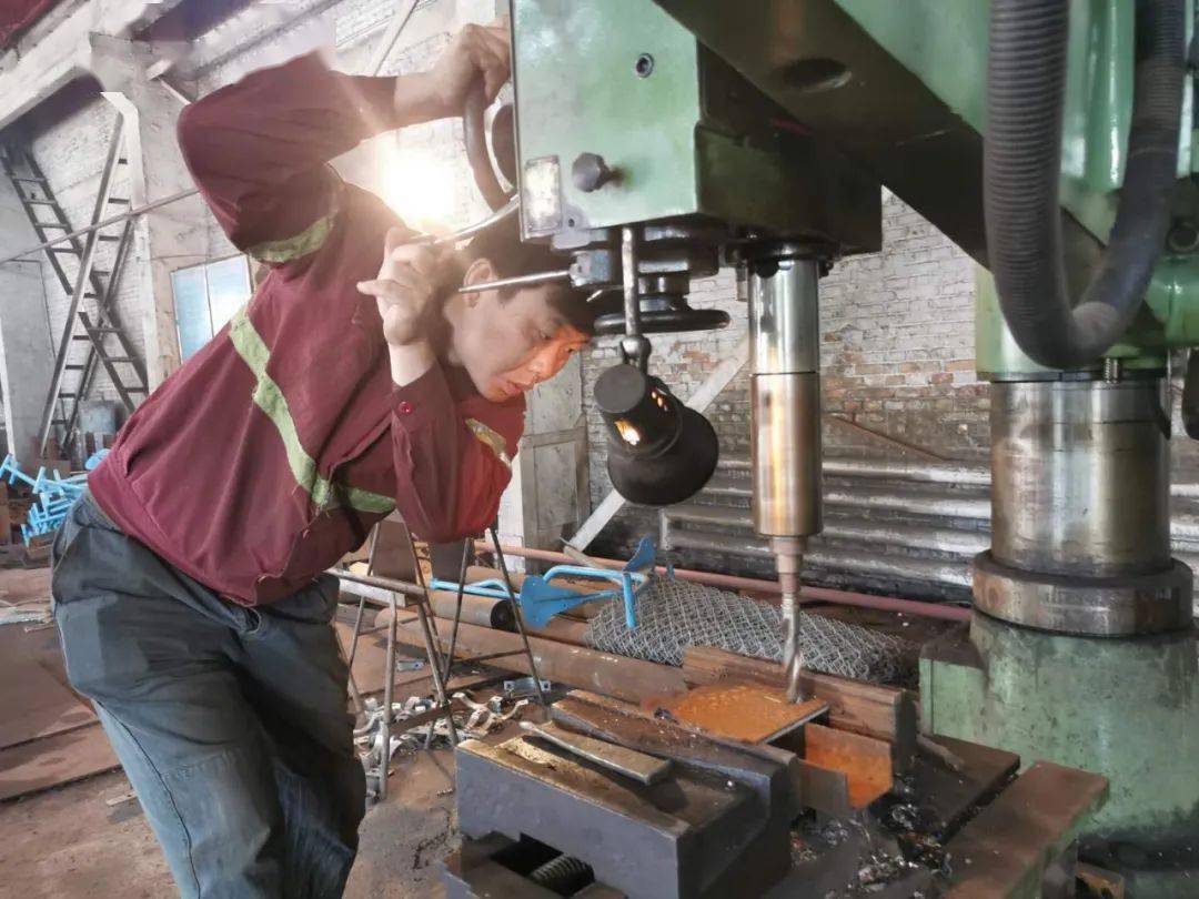 劳动竞赛马脊梁矿工会开展企业发展我受益节支降耗我出力主题竞赛活动