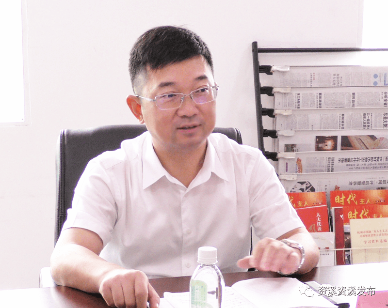 县委书记黄智迅深入高阜镇人大代表联络工作站开展接待选民活动